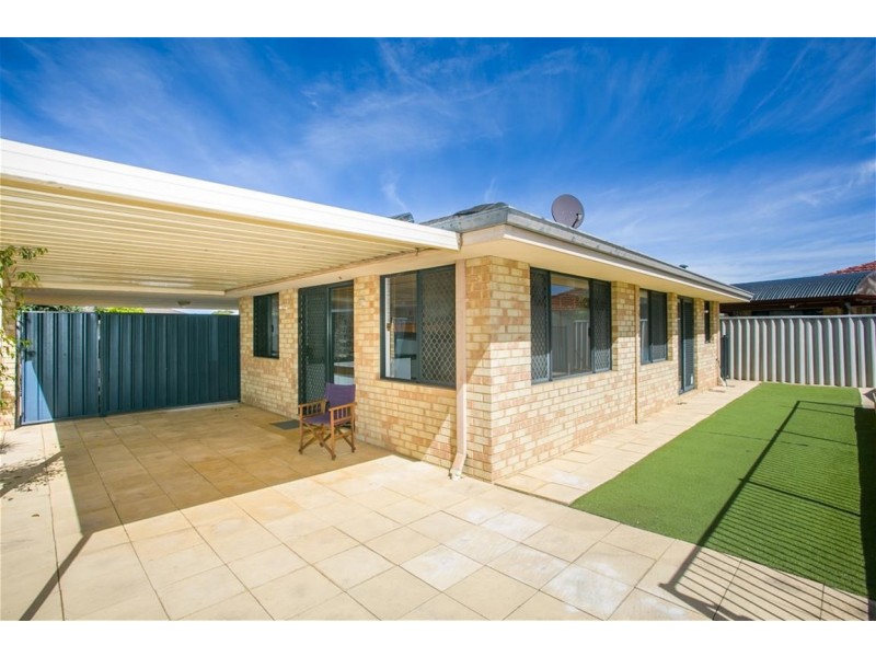 33 Gentle Circle, South Guildford WA 6055