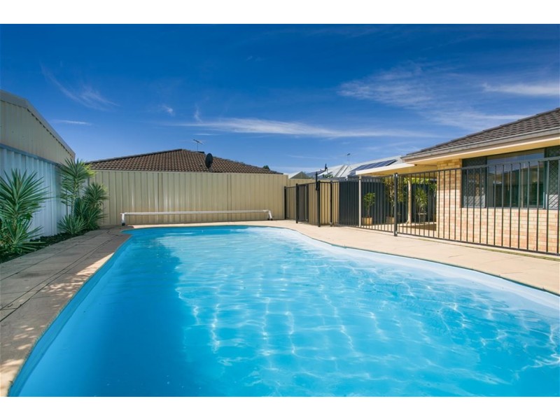 33 Gentle Circle, South Guildford WA 6055