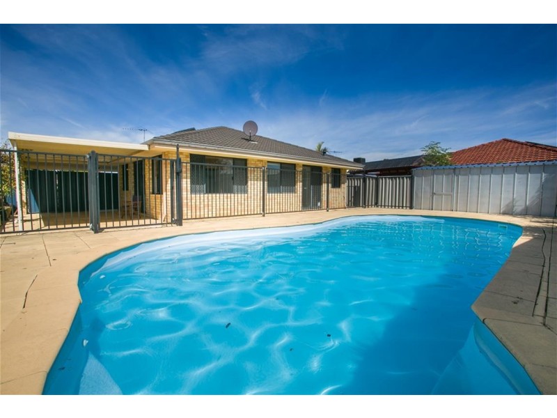 33 Gentle Circle, South Guildford WA 6055