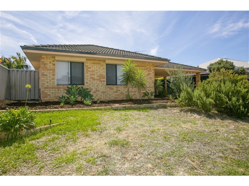 33 Gentle Circle, South Guildford WA 6055