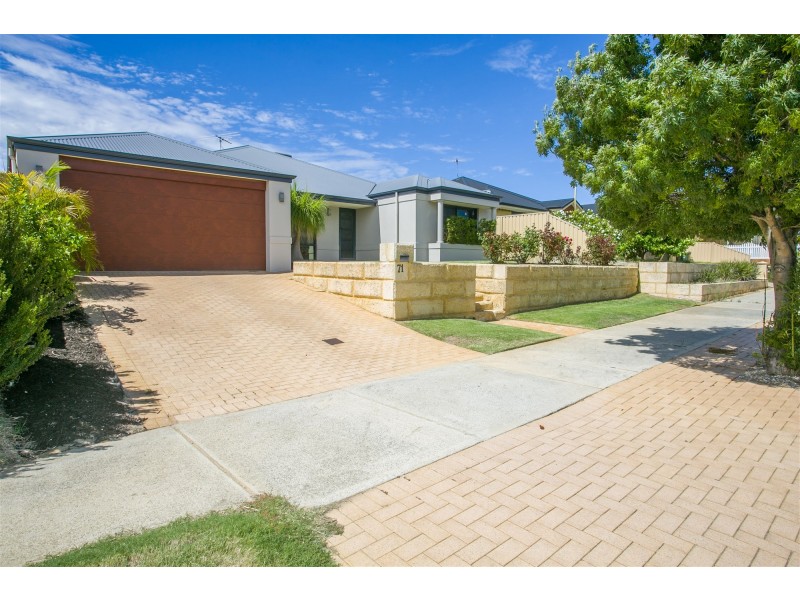 71 WYATT ROAD, Hocking WA 6065