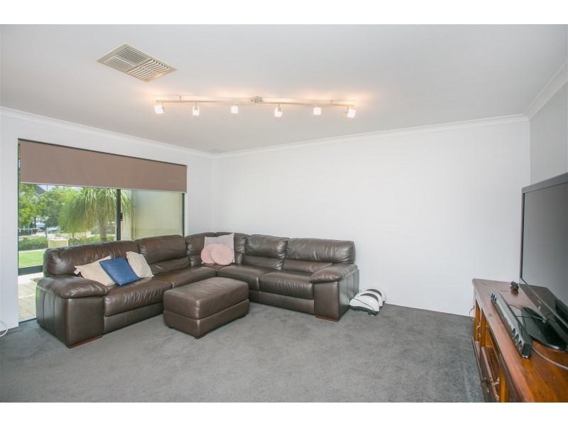 71 WYATT ROAD, Hocking WA 6065