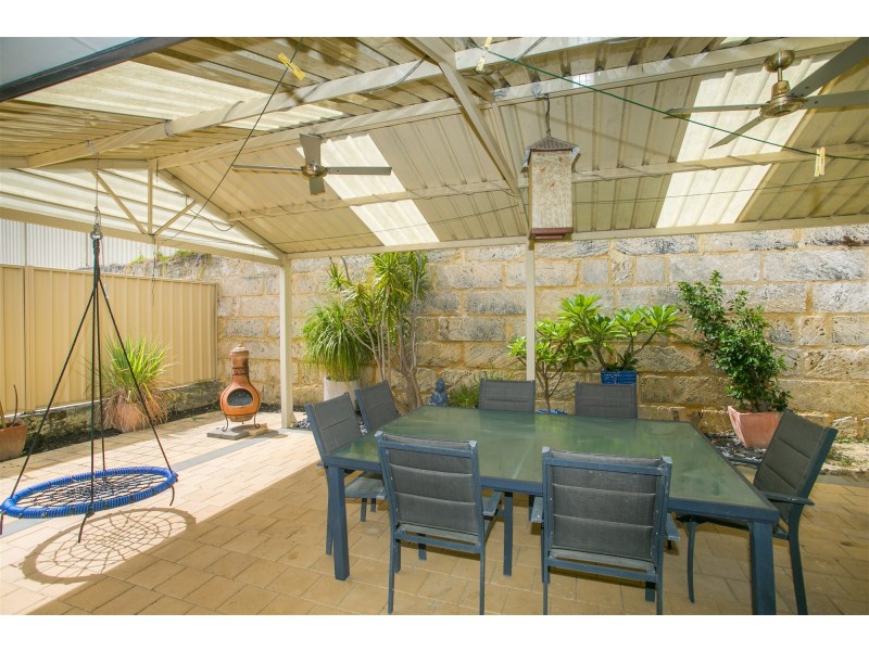 71 WYATT ROAD, Hocking WA 6065