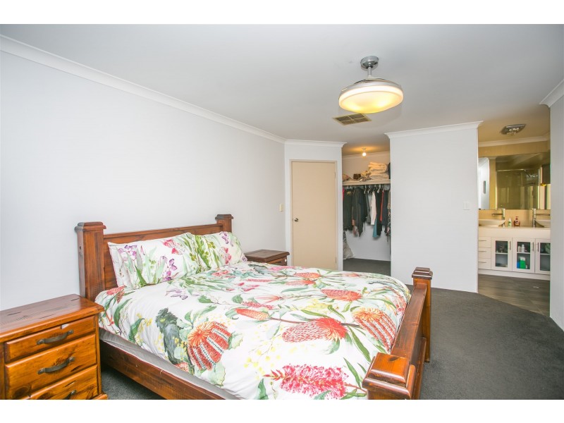 71 WYATT ROAD, Hocking WA 6065