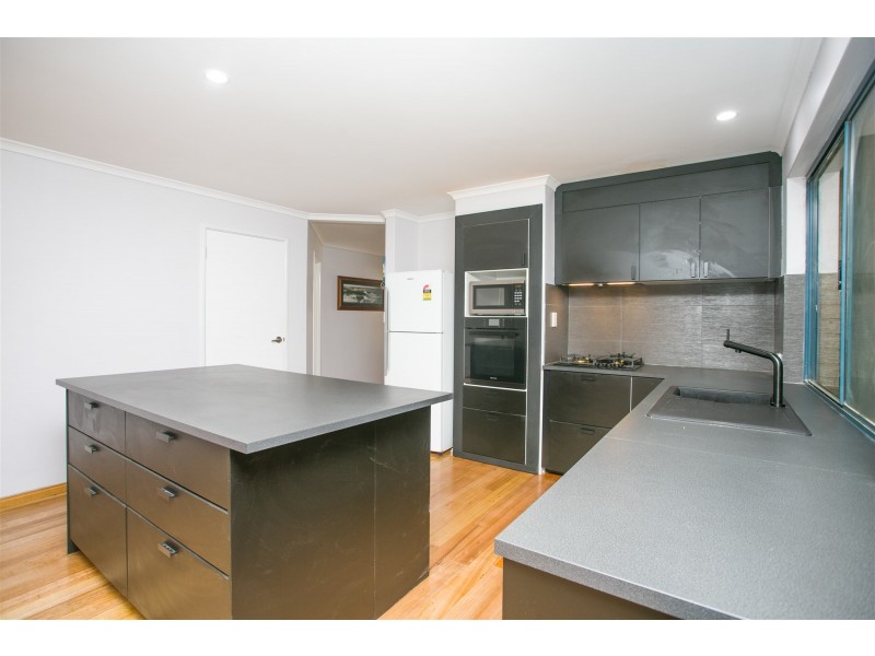 6 GREEN CLOSE, Connolly WA 6027