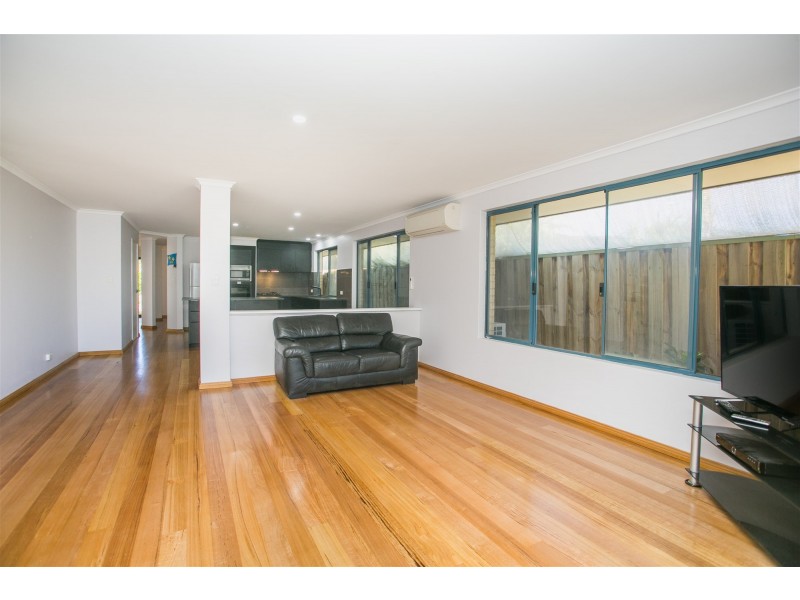 6 GREEN CLOSE, Connolly WA 6027