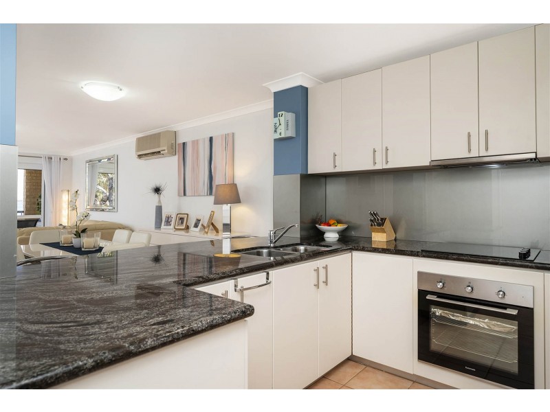 220/68 Southside Drive, Hillarys WA 6025