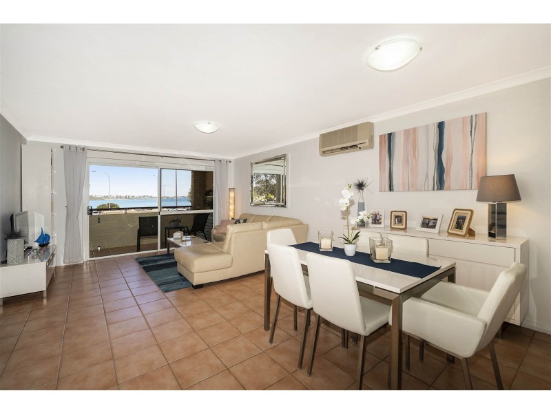 220/68 Southside Drive, Hillarys WA 6025
