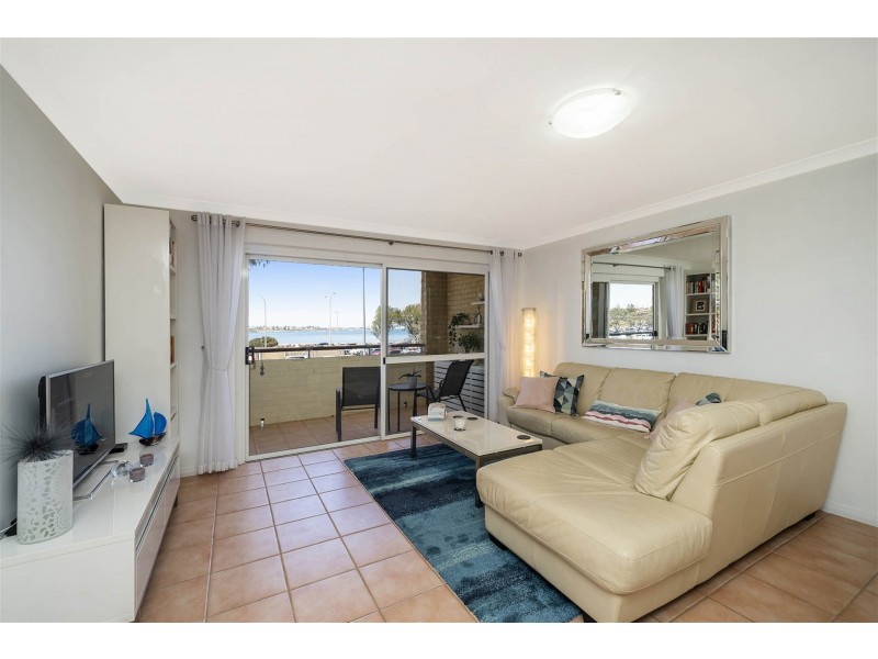 220/68 Southside Drive, Hillarys WA 6025