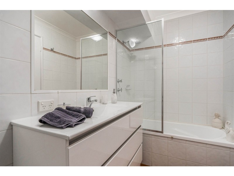 220/68 Southside Drive, Hillarys WA 6025