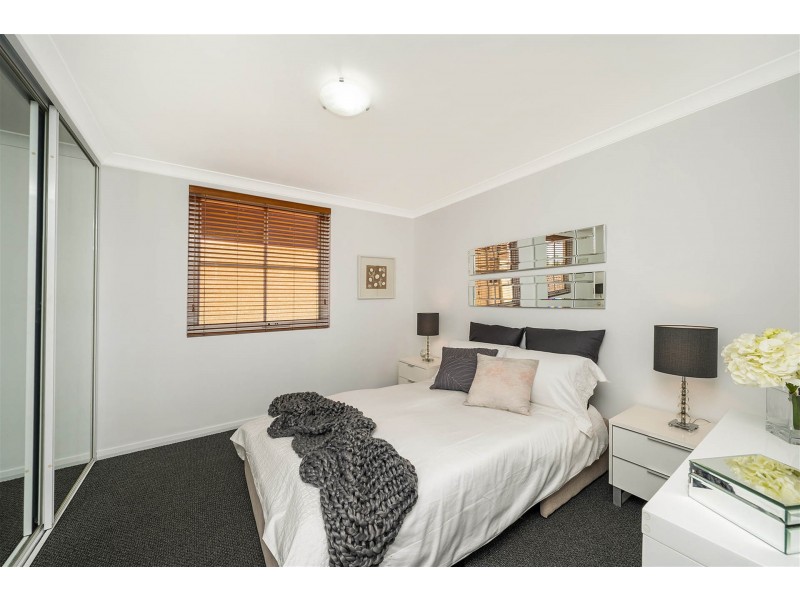 220/68 Southside Drive, Hillarys WA 6025