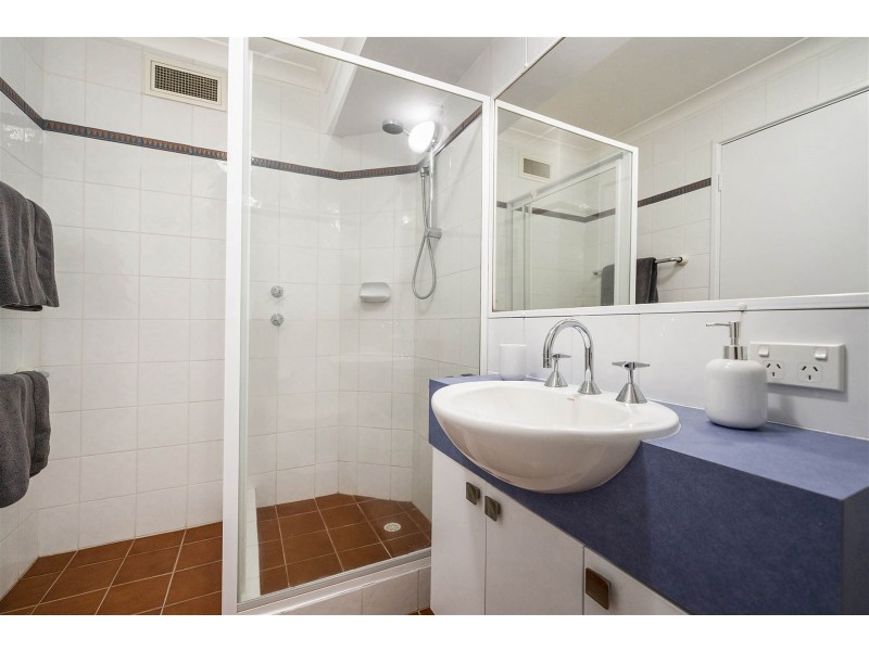 220/68 Southside Drive, Hillarys WA 6025