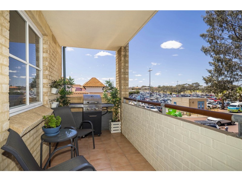220/68 Southside Drive, Hillarys WA 6025
