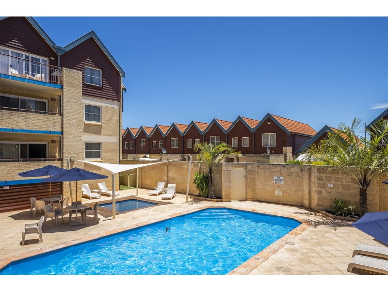 220/68 Southside Drive, Hillarys WA 6025