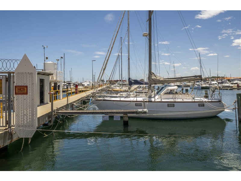 220/68 Southside Drive, Hillarys WA 6025