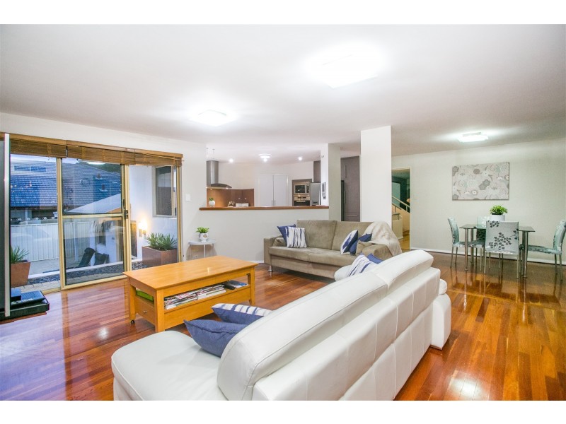 115 CLEMENT DRIVE, Karrinyup WA 6018