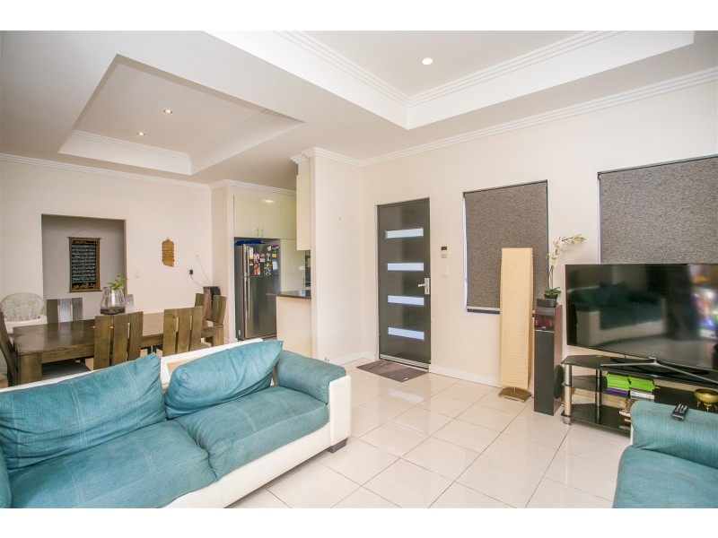 7A Findon Crescent, Westminster WA 6061