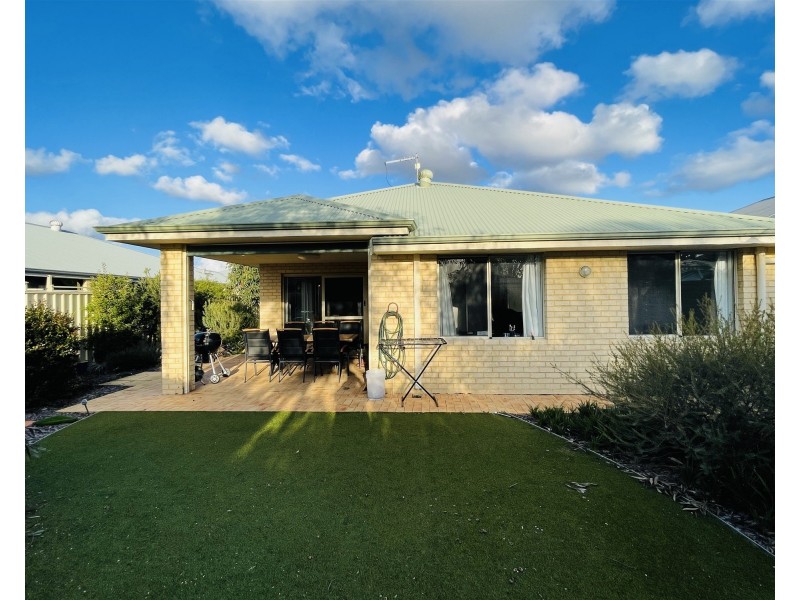 15 Cordata Street, Canning Vale WA 6155
