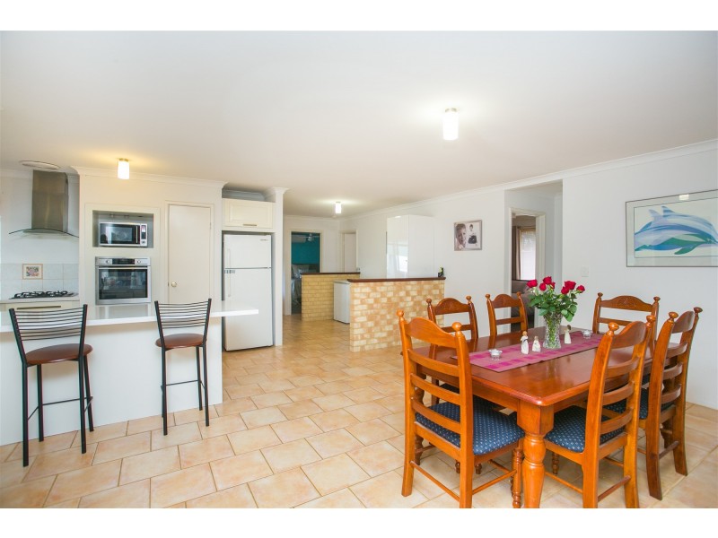 22 Hazelmere  Circus, Hazelmere WA 6055