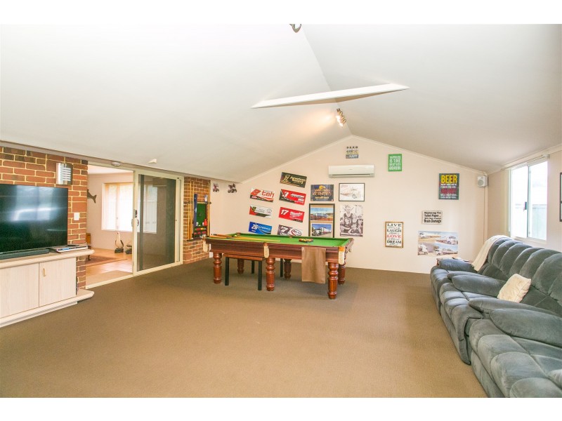 22 Hazelmere  Circus, Hazelmere WA 6055