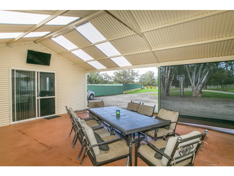 22 Hazelmere  Circus, Hazelmere WA 6055