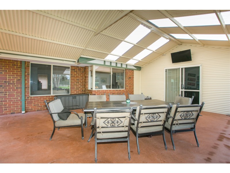 22 Hazelmere  Circus, Hazelmere WA 6055