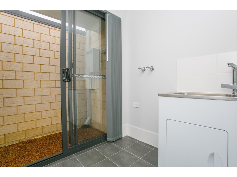 16 Velvetene Road, Byford WA 6122