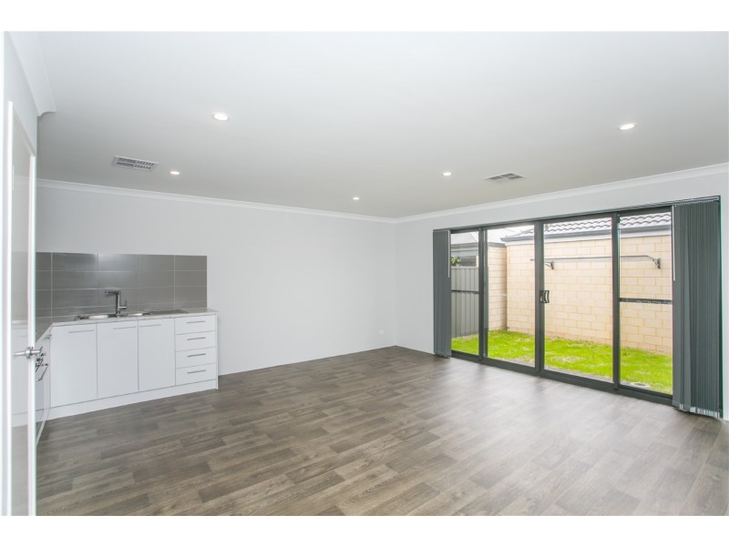 16 Velvetene Road, Byford WA 6122