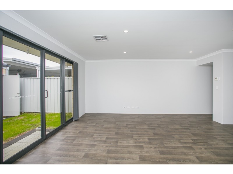 16 Velvetene Road, Byford WA 6122