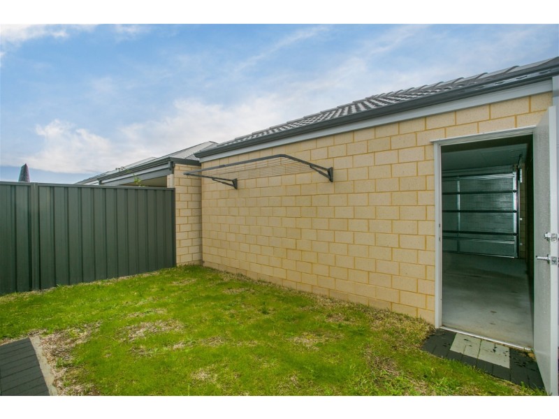 16 Velvetene Road, Byford WA 6122