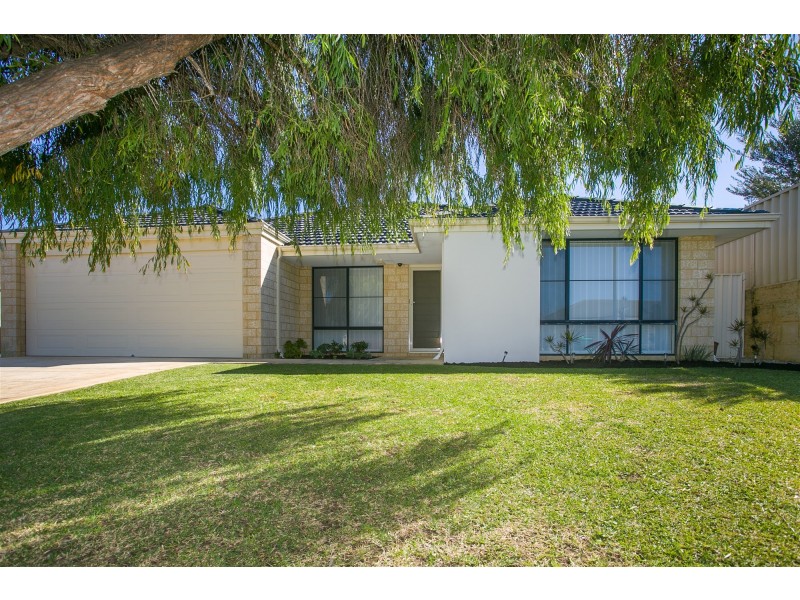 4 PAISLEY LINK, Butler WA 6036