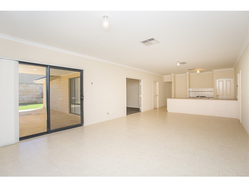 4 PAISLEY LINK, Butler WA 6036