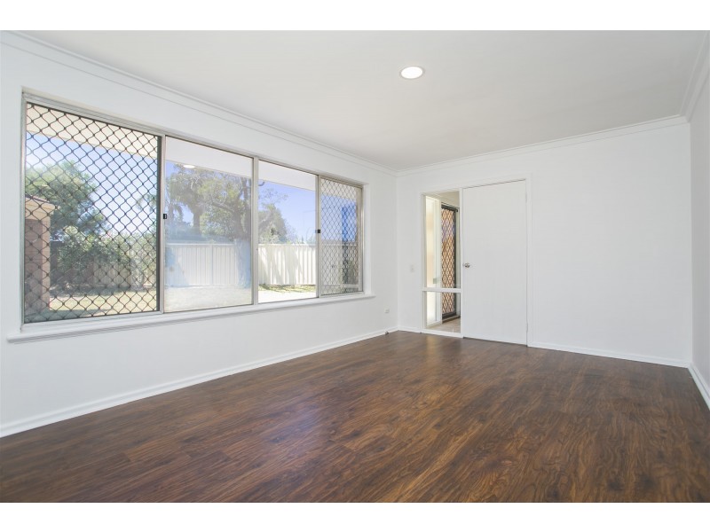 4/50-52 Leach Highway, Wilson WA 6107