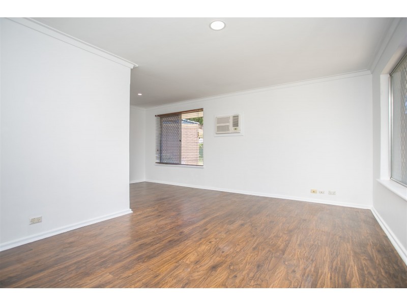 4/50-52 Leach Highway, Wilson WA 6107