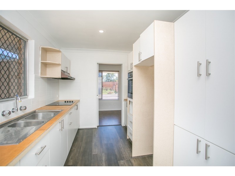 4/50-52 Leach Highway, Wilson WA 6107