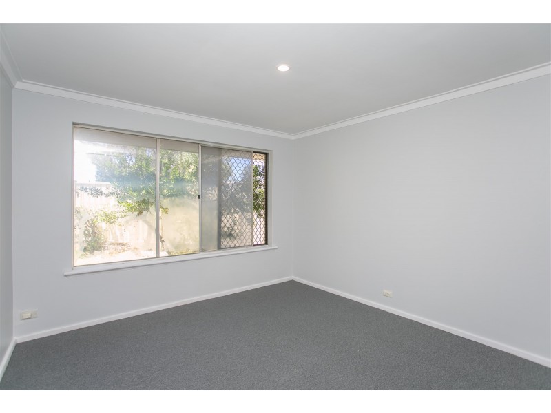 4/50-52 Leach Highway, Wilson WA 6107