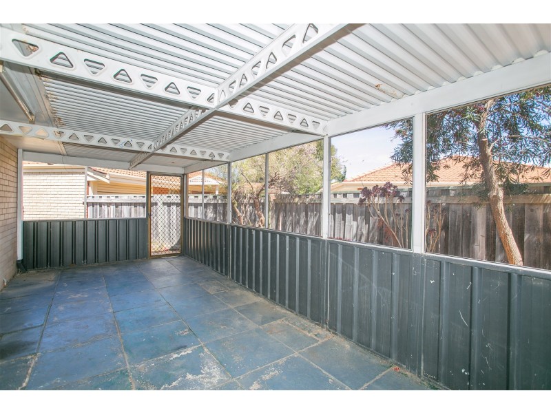 4/50-52 Leach Highway, Wilson WA 6107