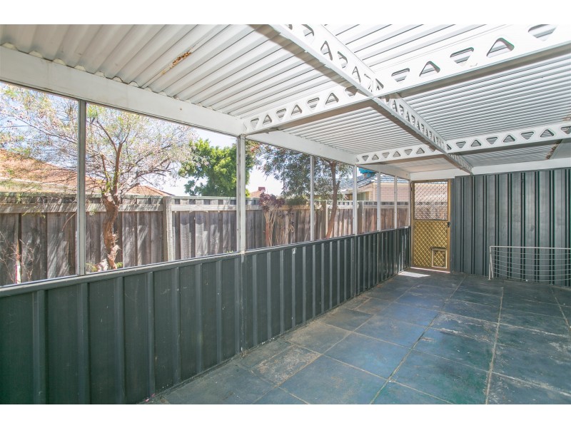 4/50-52 Leach Highway, Wilson WA 6107