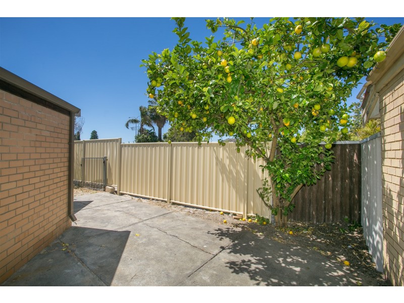 4/50-52 Leach Highway, Wilson WA 6107