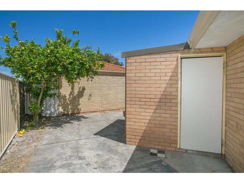 4/50-52 Leach Highway, Wilson WA 6107