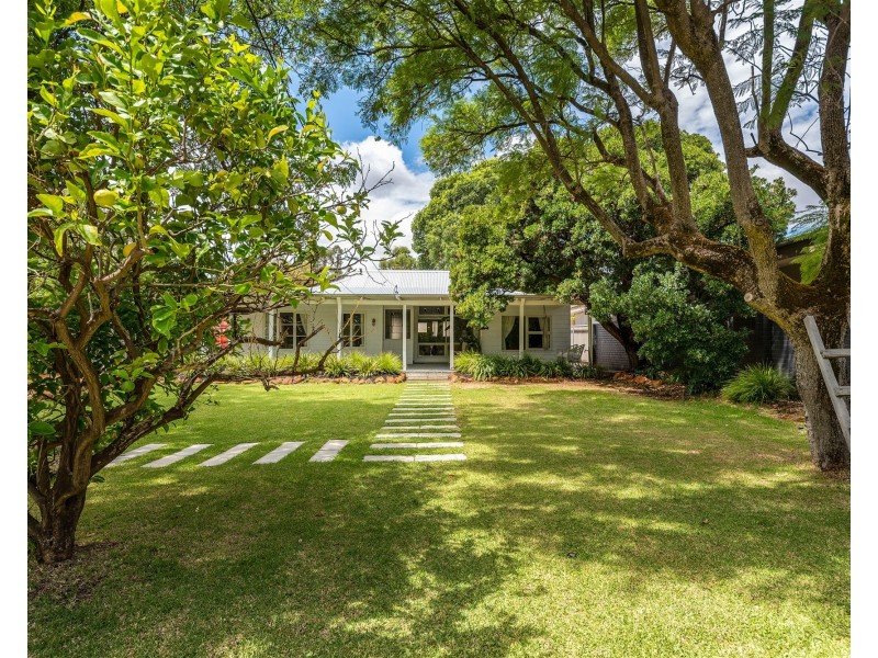 27 Alpine Road, Kalamunda WA 6076