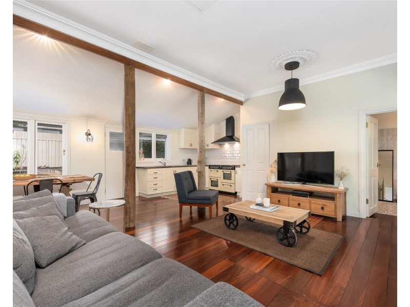 27 Alpine Road, Kalamunda WA 6076