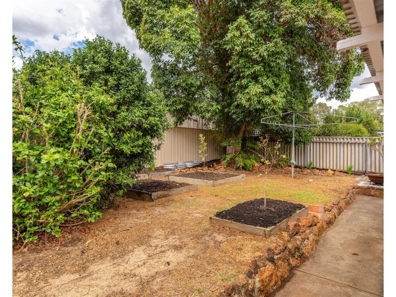 27 Alpine Road, Kalamunda WA 6076