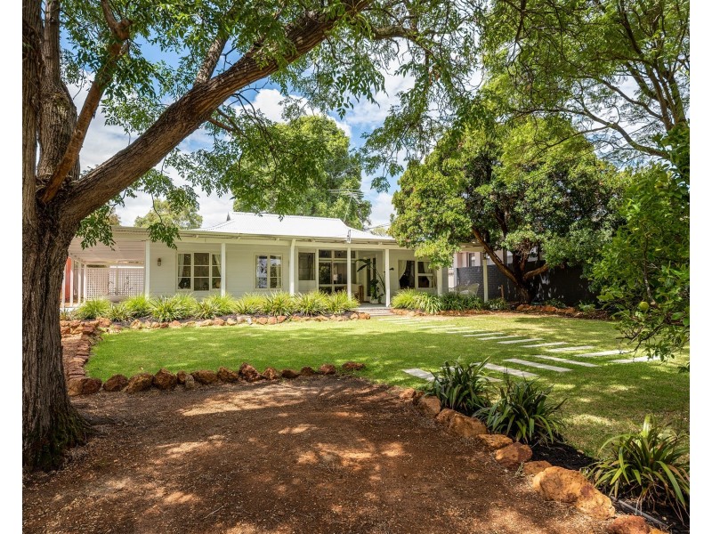 27 Alpine Road, Kalamunda WA 6076