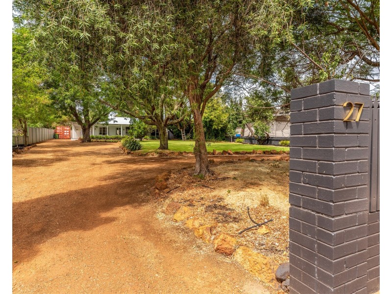 27 Alpine Road, Kalamunda WA 6076