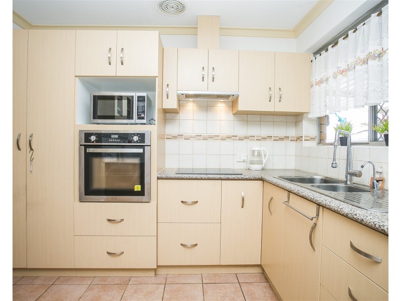 9/8 Creery Street, Dudley Park WA 6210