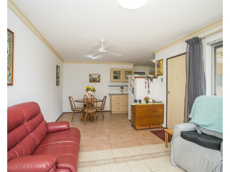 9/8 Creery Street, Dudley Park WA 6210