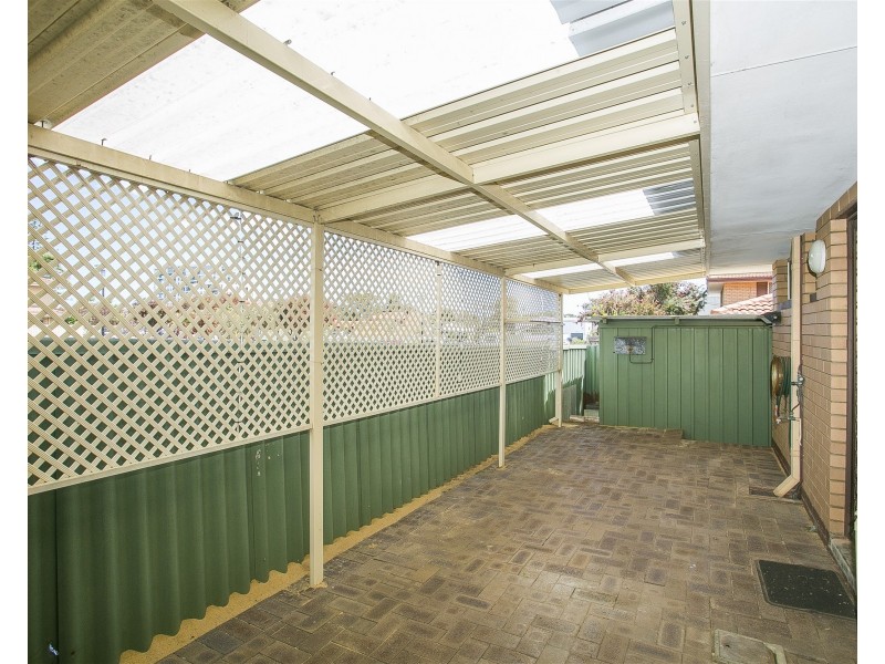 9/8 Creery Street, Dudley Park WA 6210