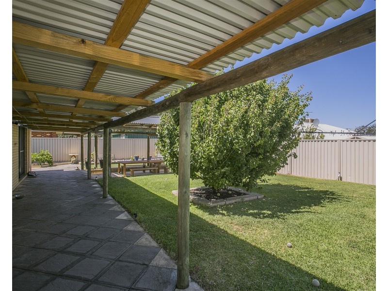 292 Sultana Road, East, Forrestfield WA 6058