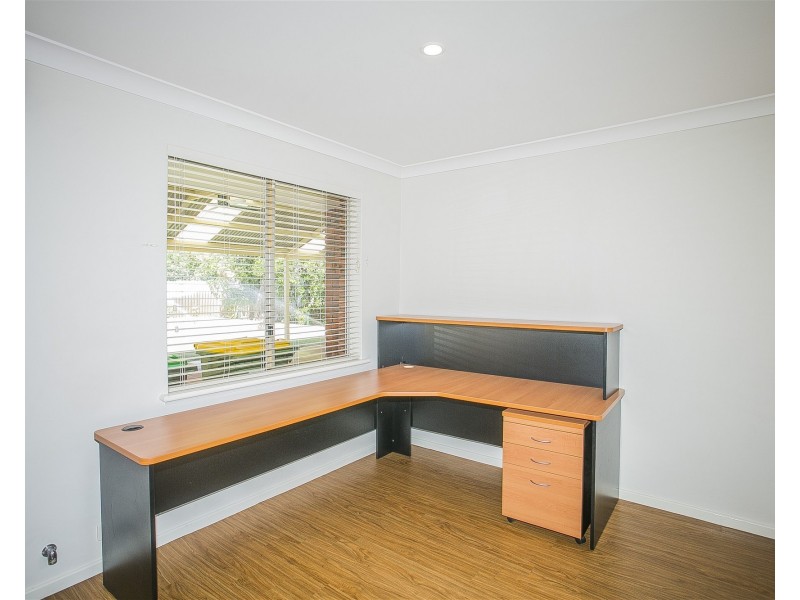 31 Chedworth Way, Eden Hill WA 6054
